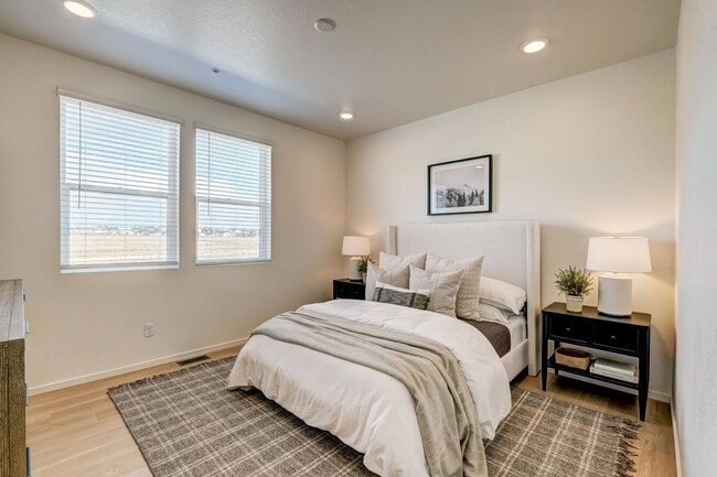 2” Faux Wood Window Blinds - Bloom Rental Living