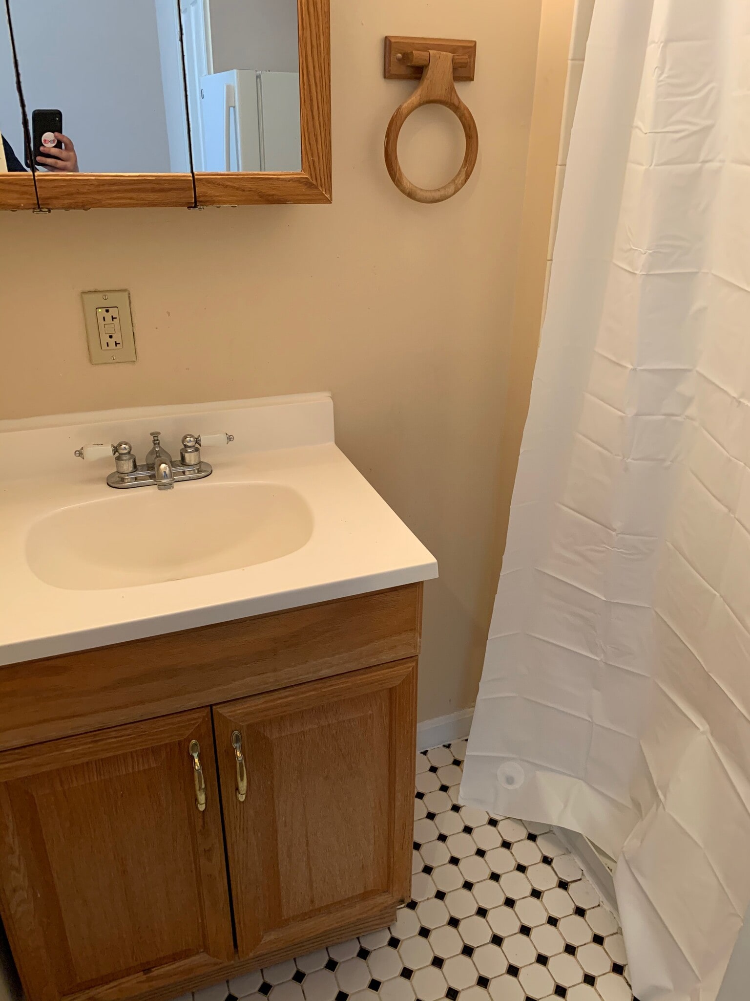 Building Photo - 2210 Victor St