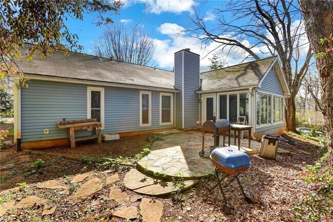 Building Photo - 1262 Bailing Dr