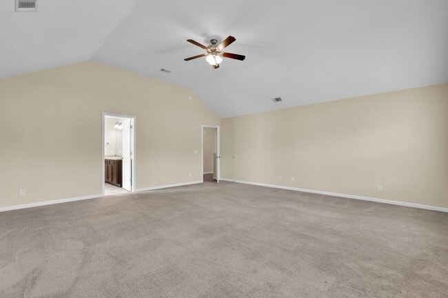 Building Photo - AVAILABLE NOW [SMALL PET PREFERRED: x1 sma...