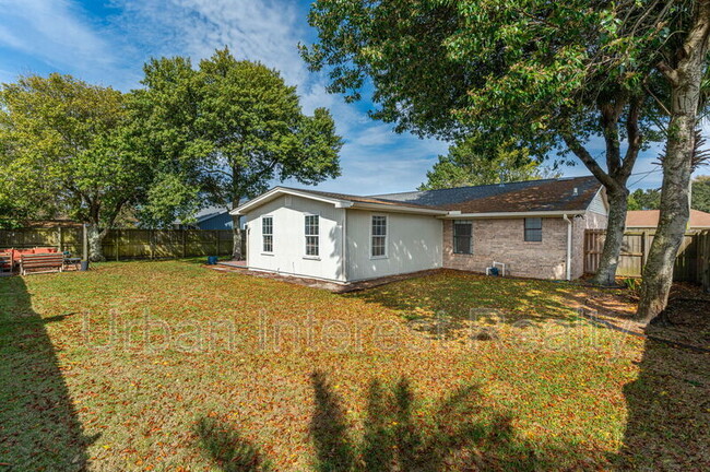 Building Photo - 344 Sailfish Dr