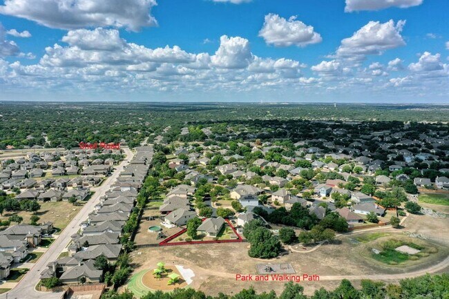 Building Photo - 811 Bedford Ct