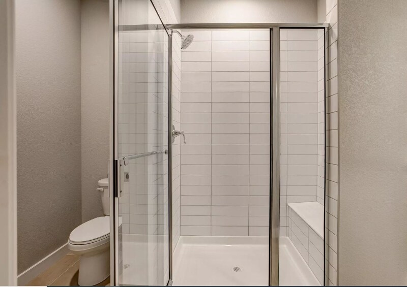 Building Photo - 4153 N Park Dr