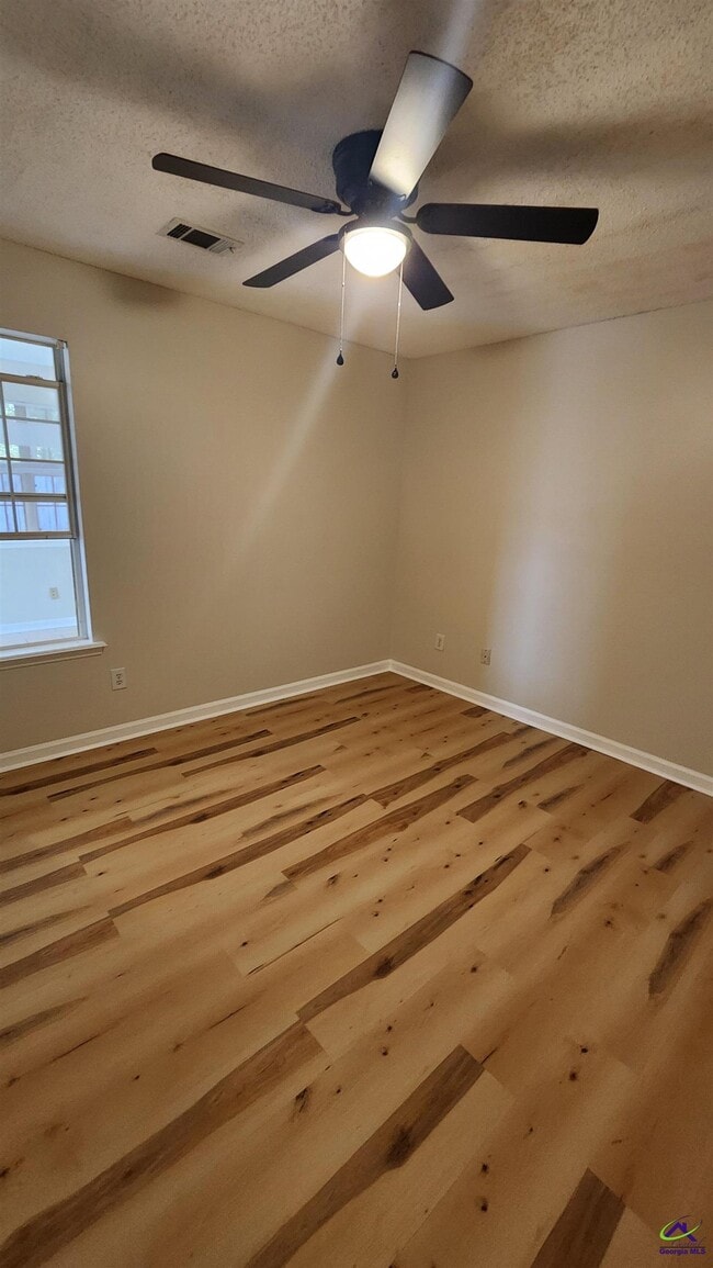 Building Photo - 45 Skyway Dr