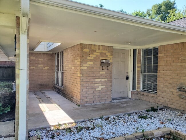 Building Photo - 5305 Woodville Ln