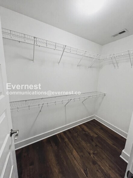 Building Photo - 300 Stewarts Ferry Pike