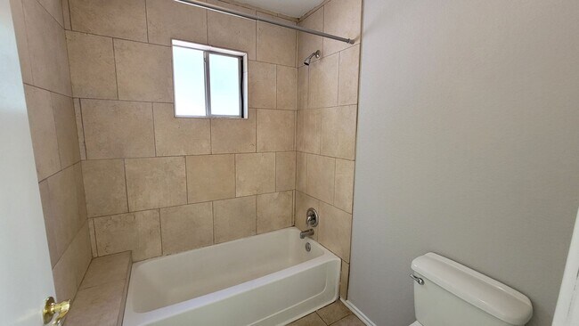 Building Photo - Balcones Heights 1 Bedroom Apartment Available Now