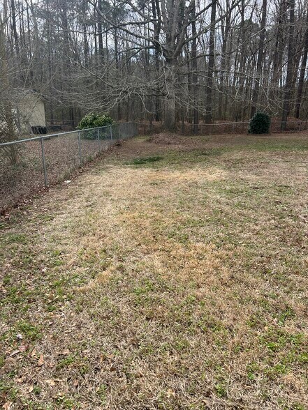 Building Photo - 308 Rose Dr