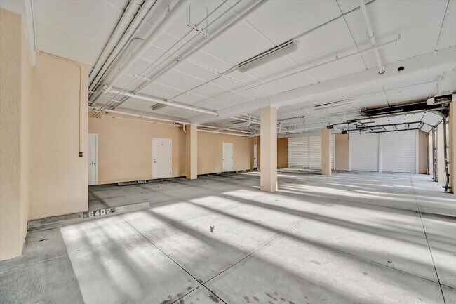 Building Photo - 6426 Gulf Dr