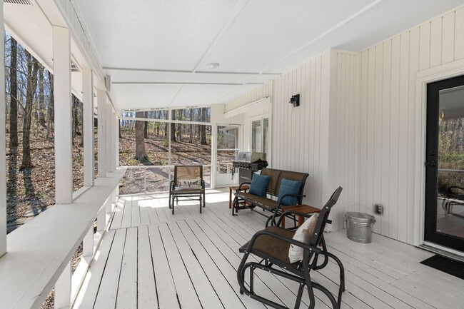 Building Photo - 6 Erith Ln