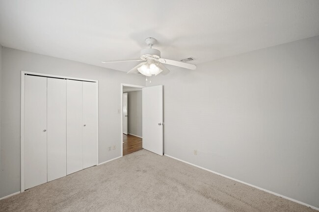 Building Photo - 6811 Blue Ridge Dr