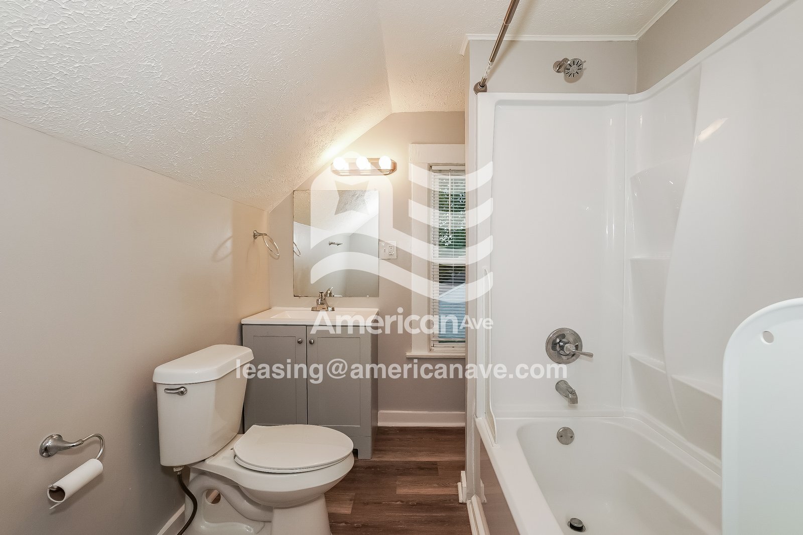 Building Photo - 939 Walnut St