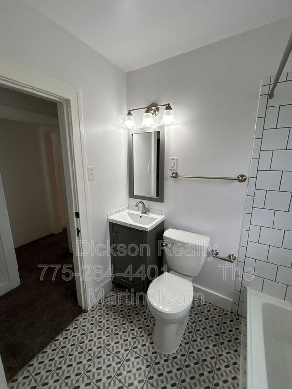 Building Photo - 901 Walker Ave