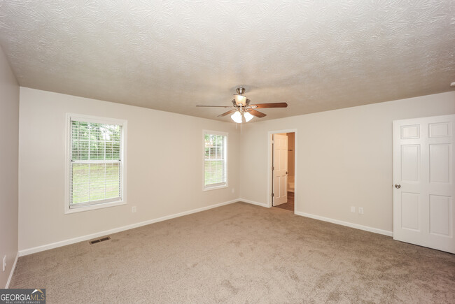 Building Photo - 1056 Whistle Dr