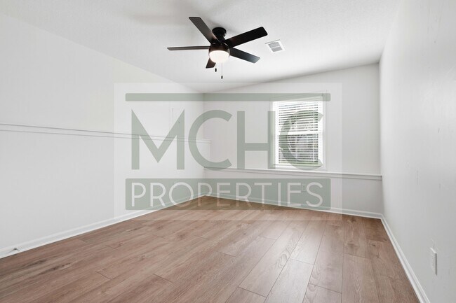 Building Photo - 15239 Goodman St