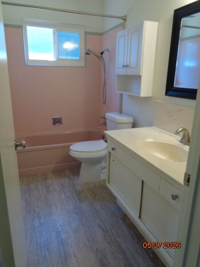 Building Photo - 449 Azalea Way