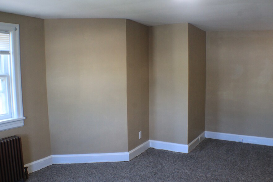 Livingroom - 266 S Prospect St