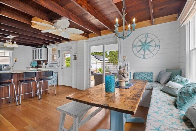 Building Photo - 36 White Sand Beach Rd
