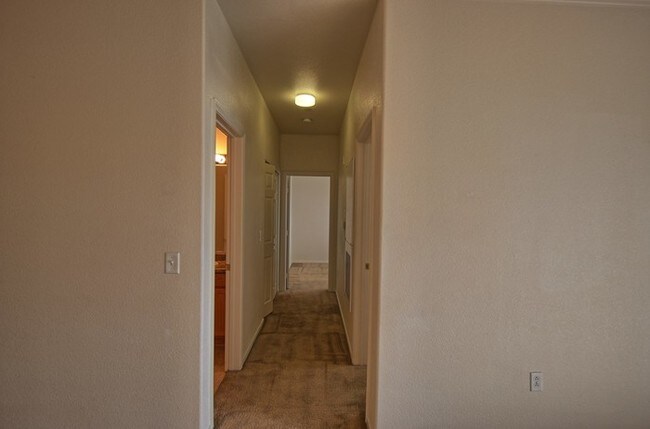 Building Photo - Willow Way Apartments