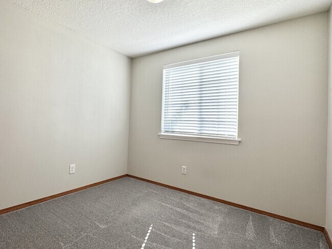Building Photo - 18507 SW Muirfield St