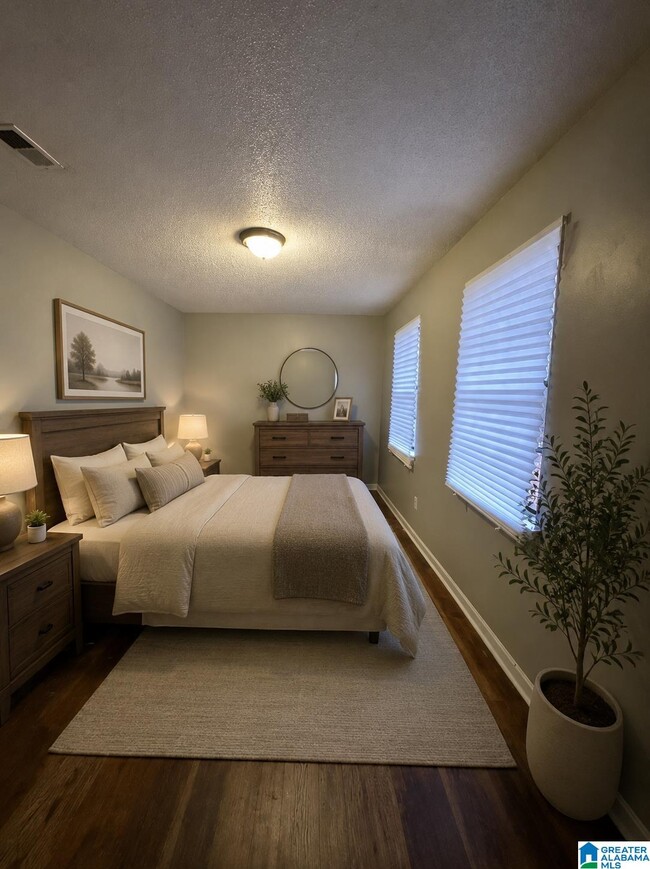 Building Photo - 1715 6th Pl Cir NW
