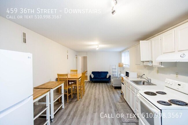 Building Photo - 459 36th St