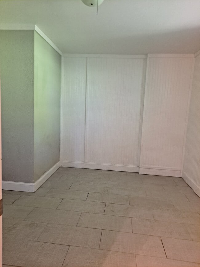 Building Photo - 6101 Cougar Dr