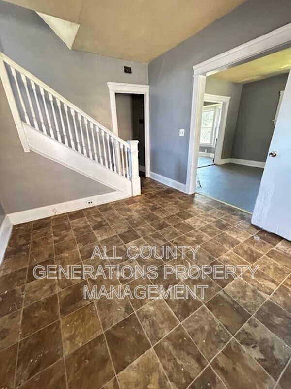 Building Photo - 1828 Noble Rd