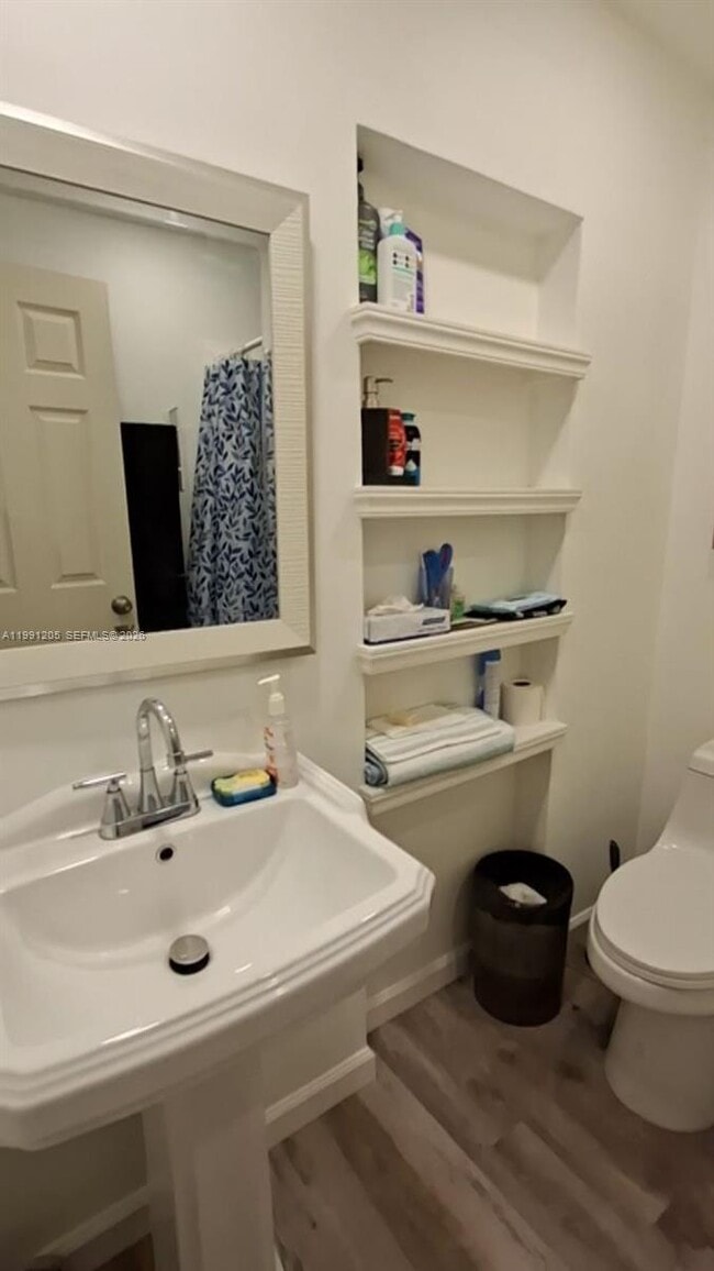 Building Photo - 126 NW 8th Ave