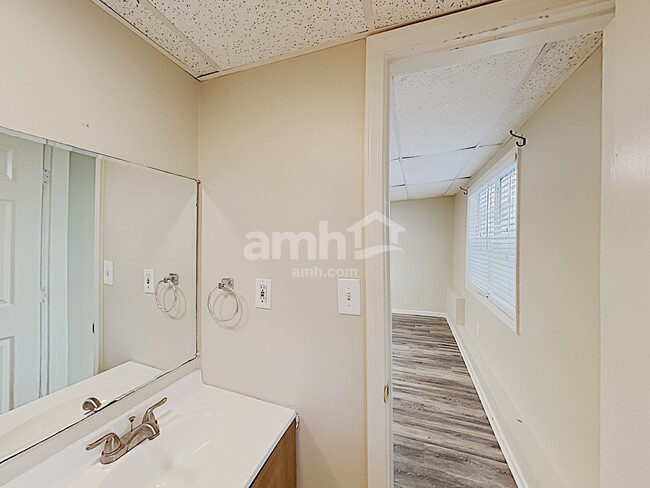 Building Photo - 3349 Mooring Dr