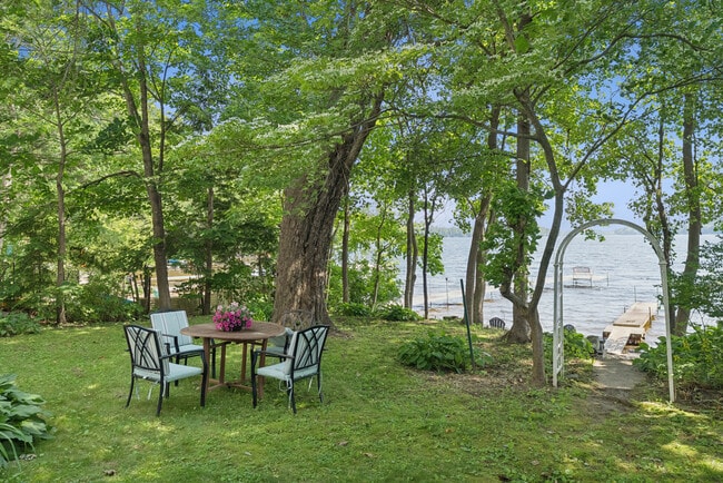 Building Photo - 111 Cottage Rd