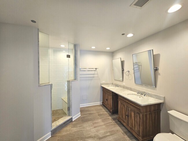 Building Photo - 415 E North Water St