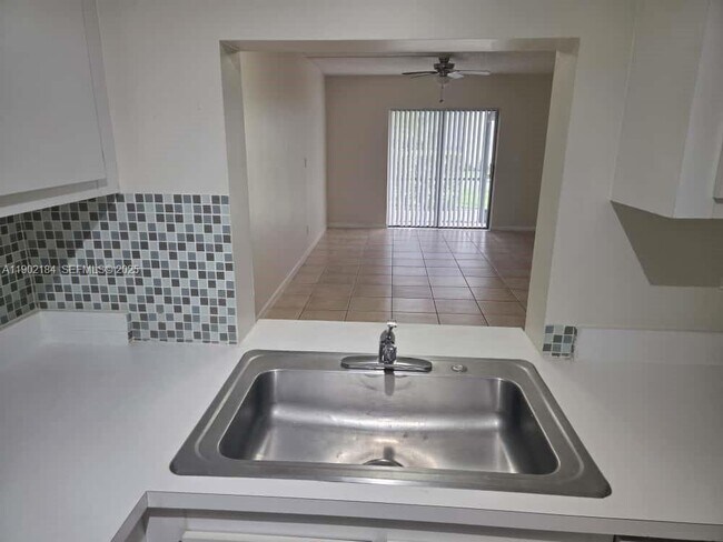 Building Photo - 7406 Woodmont Terrace