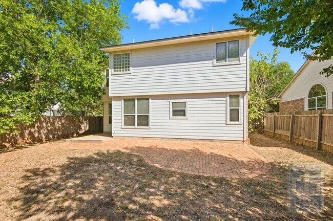 Building Photo - 10520 Fosseway Dr