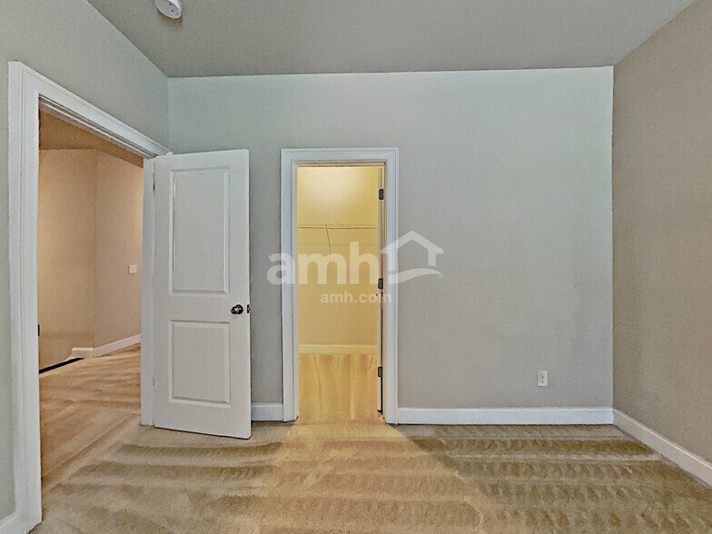 Building Photo - 3976 Woodoats Cir