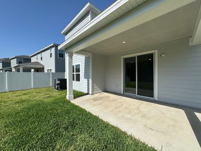 Building Photo - Ready Now: Panther Creek Two-Story Single Family Home