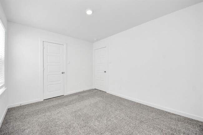 Building Photo - 2941 Amherst Mdw Ln