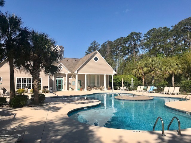 Building Photo - Beautiful Condo in Gated Community! Resort Style Amenities, Walk to beach, Awesome Myrtle Beach L...