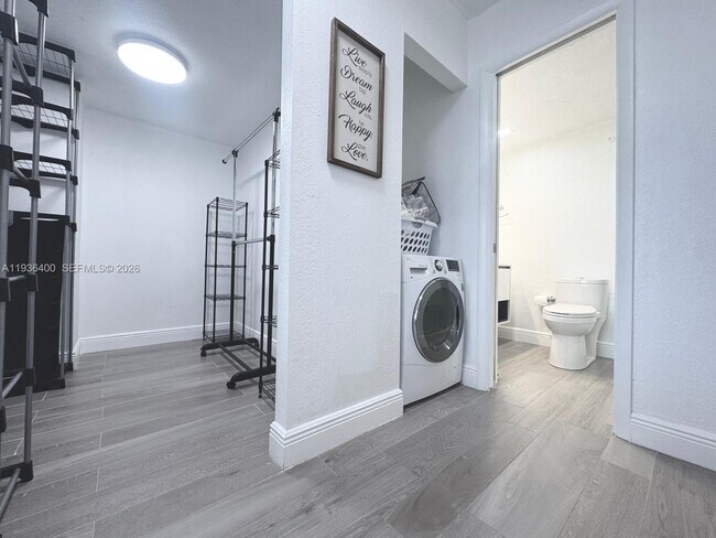 Building Photo - 3800 S Ocean Dr