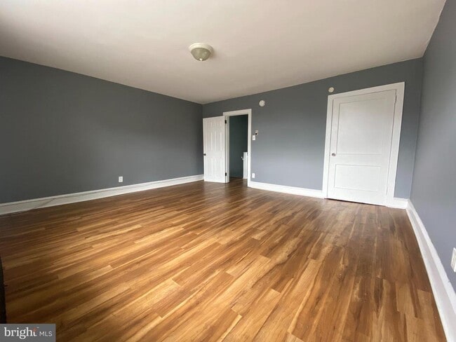 Building Photo - 4033 Garrett Rd