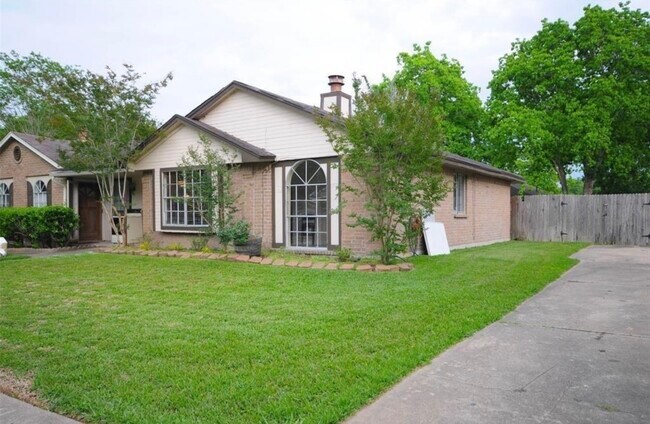 Primary Photo - 3727 Meadow Pl Dr