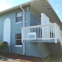 Building Photo - 1830 S Palmetto Ave