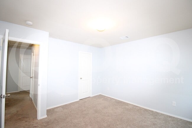 Building Photo - 1115 Quartz Trl