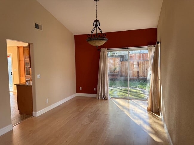 Building Photo - 212 Montevideo Cir