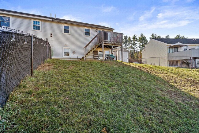 Building Photo - 74 Derryfield Rd