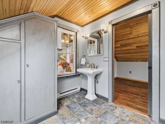 Building Photo - 1 Mountain Ave