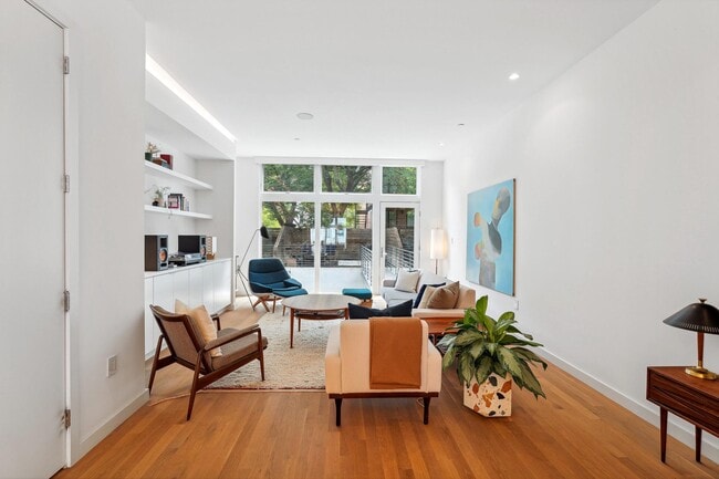 Building Photo - 1539 6th St NW