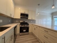 Building Photo - 571a Minna St