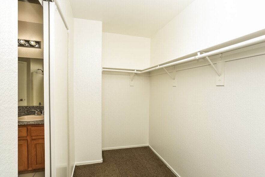 Building Photo - 3917 Marble Mountain St