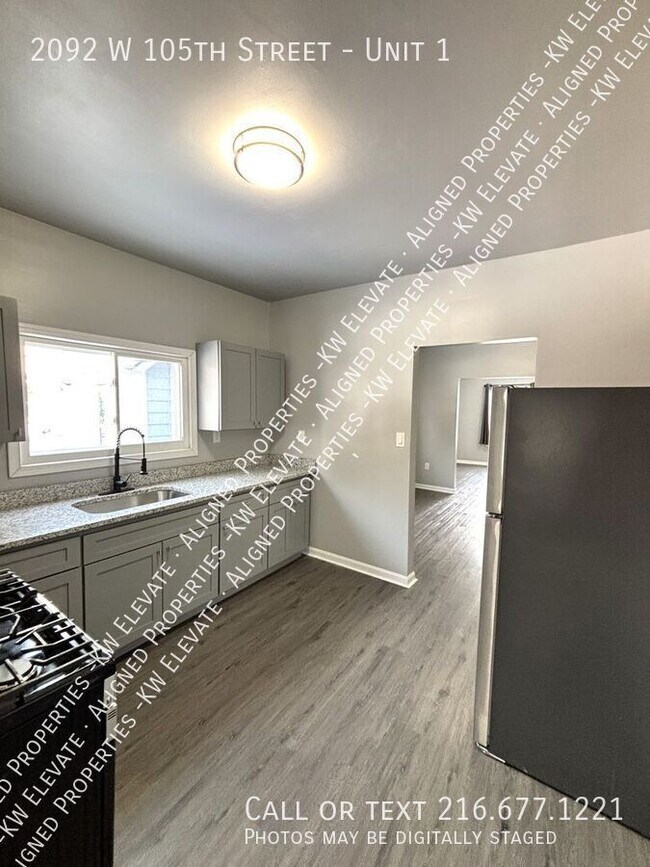 Building Photo - 2092 W 105th St